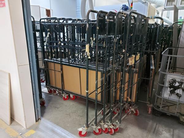45#8616 Carrelli di diverse tipologie in vendita - foto 1