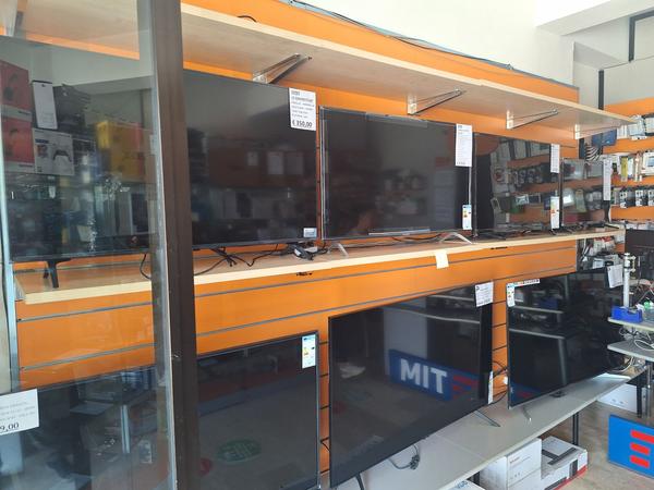 1#8629 Cellulari TV Portatili ed accessori in vendita - foto 1