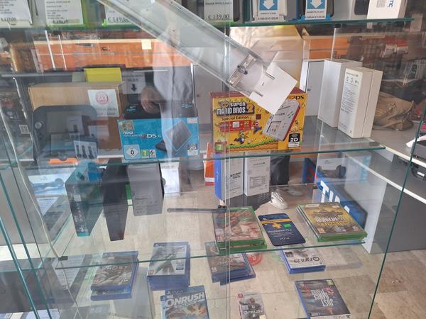 1#8629 Cellulari TV Portatili ed accessori in vendita - foto 6