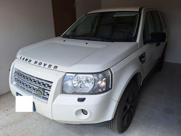 5#8633 Autovettura Land Rover Freelander 2 2.2D in vendita - foto 1