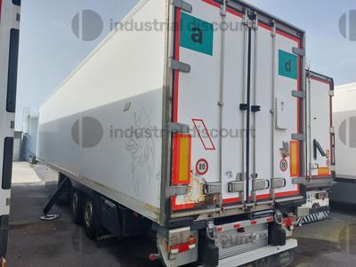 25#8641 Trattore stradale Scania e semirimorchi gruppi frigo in vendita - foto 14