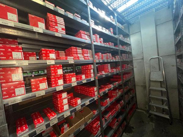 6#8647 Giacenze di magazzino di serrature Cisa in vendita - foto 4