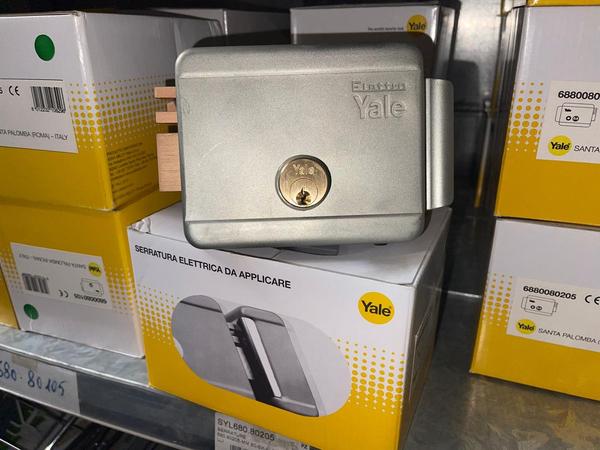 9#8647 Giacenze di magazzino di serrature Meroni AGB Viro Yale Welka in vendita - foto 1