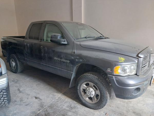 1#8668 Autocarro marca Dodge modello RAM 2500 in vendita - foto 4