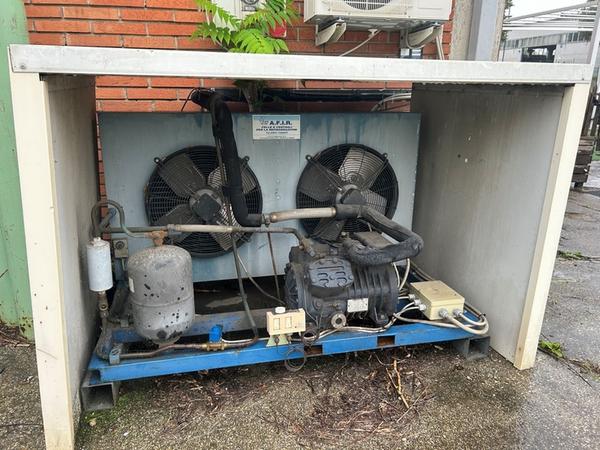 66#8671 condizionamento ambiente Lampade insetti e boiler elettrico in vendita - foto 1