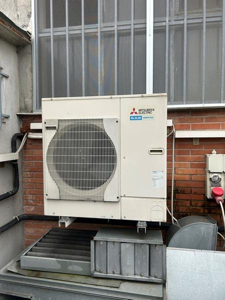 66#8671 condizionamento ambiente Lampade insetti e boiler elettrico in vendita - foto 6