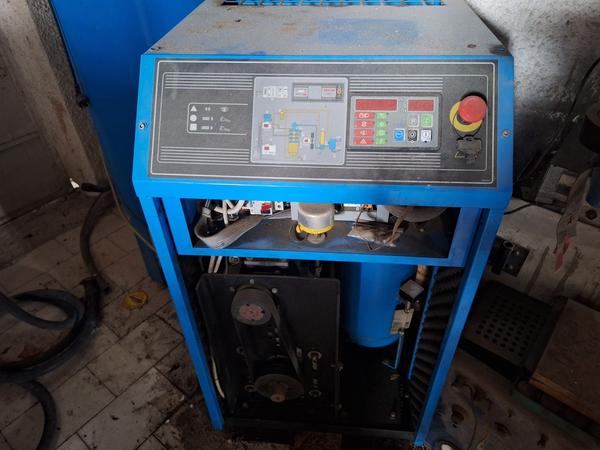 7#8678 Compressore PS 7,5 P in vendita - foto 3