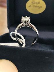 ANELLO SOLITARIO - Lotto 30 (Asta 8694)