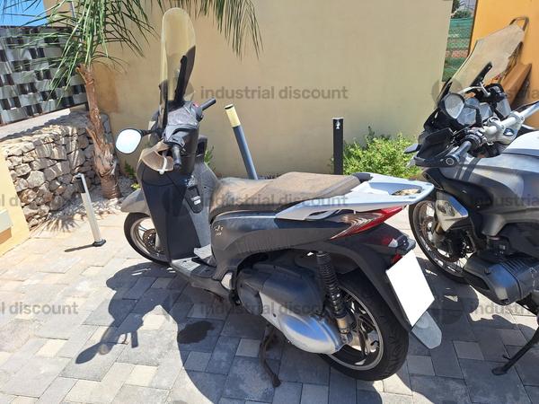 1#8732 Motociclo Honda SH300I in vendita - foto 2