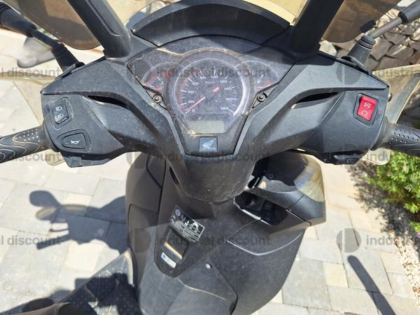 1#8732 Motociclo Honda SH300I in vendita - foto 5