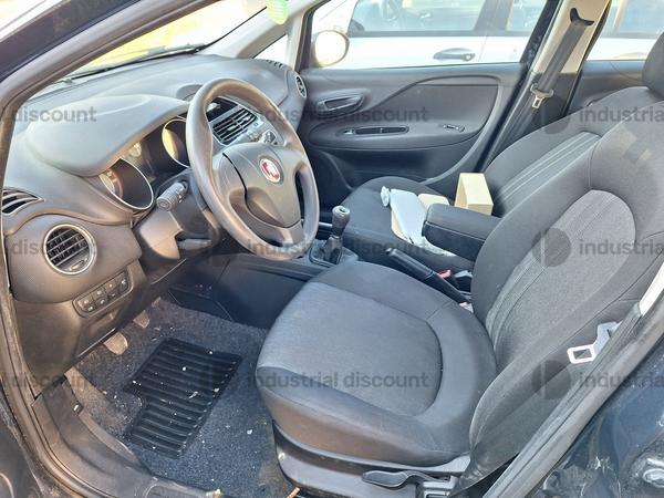 14#8738 Autovettura Fiat Punto in vendita - foto 5