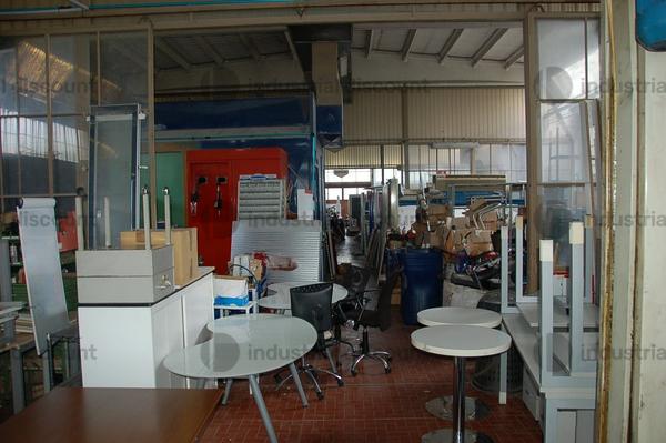 35#8738 Attrezzatura da officina e arredo da ufficio in vendita - foto 3