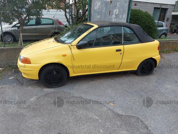 13#8745 Autovettura Fiat Punto Cabrio gialla in vendita - foto 1