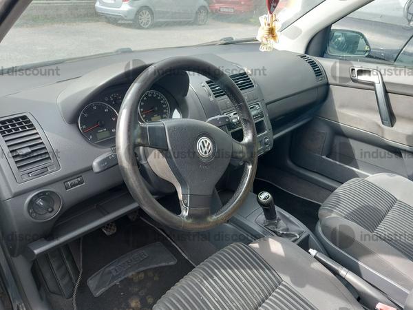 15#8745 Autovettura Volkswagen Polo in vendita - foto 2