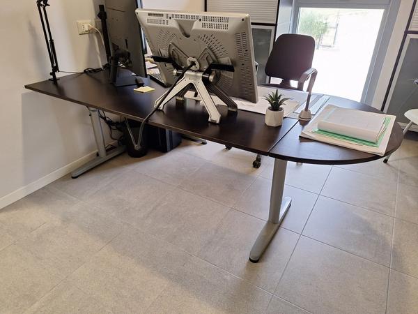 24#8760 Arredamento da ufficio in vendita - foto 1