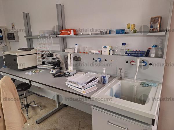 Laboratorio in vendita