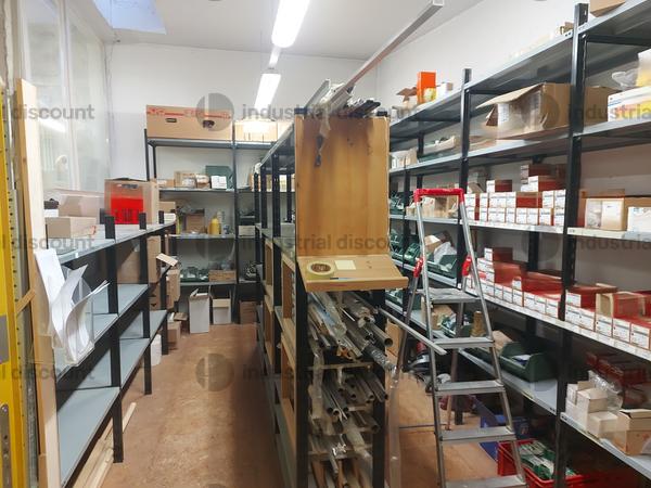 17#8771 Mobili finiti, materia prima e semilavorati, ferramenta e bulloneria in vendita - foto 61
