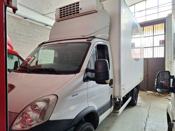 1#8772 Furgone Iveco Daily isotermico in vendita - foto 13