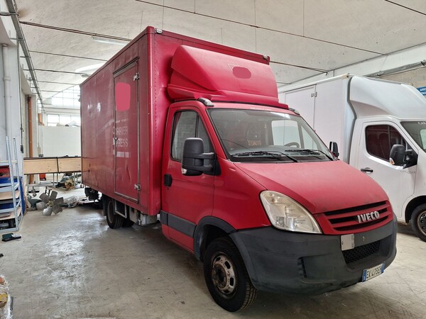 4#8772 Furgone Iveco Daily 35C12 cassonato in vendita - foto 4