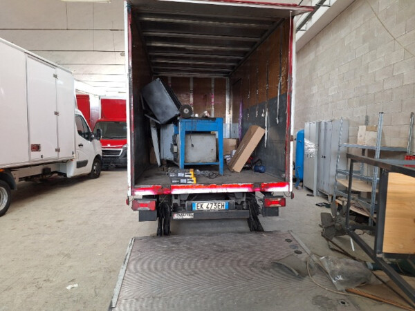 4#8772 Furgone Iveco Daily 35C12 cassonato in vendita - foto 20