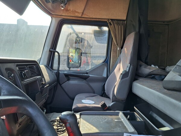 1#8773 Autocarro Renault in vendita - foto 8