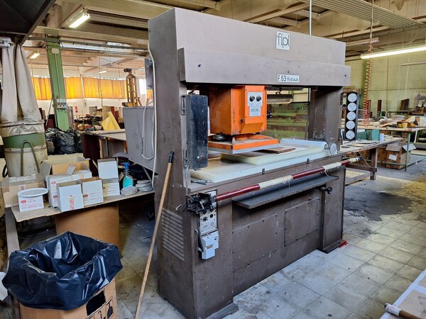 1#8779 Cessione contratto di affitto del ramo d'azienda dedito alla produzione di nastri finitori in vendita - foto 7