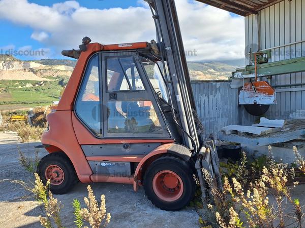 Carrelli elevatori in vendita