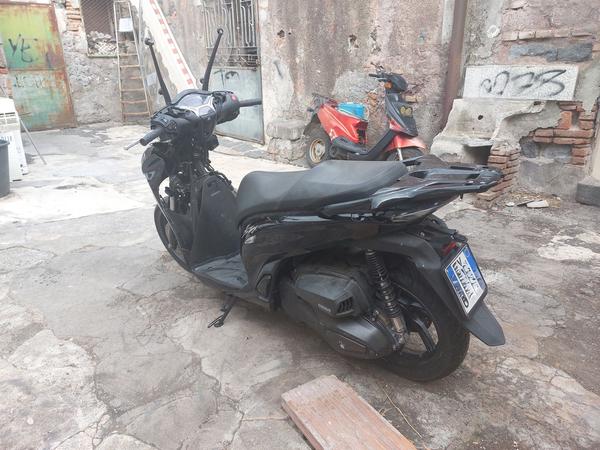 1#8802 Motociclo Honda SH in vendita - foto 2