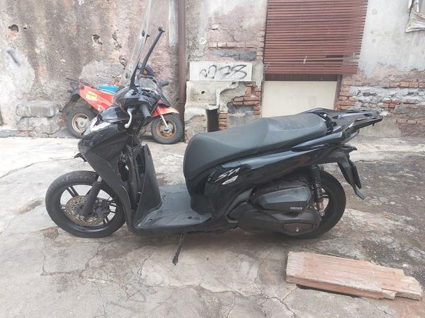 1#8802 Motociclo Honda SH in vendita - foto 3
