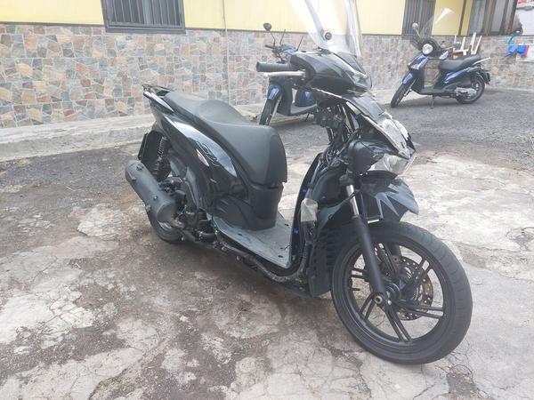1#8802 Motociclo Honda SH in vendita - foto 4