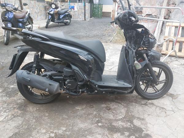 1#8802 Motociclo Honda SH in vendita - foto 5