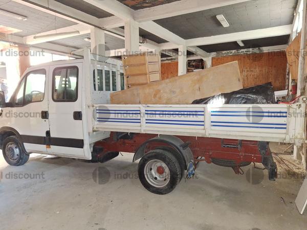 2#8804 Autocarro Iveco con cassone ribaltabile trilaterale in vendita - foto 3