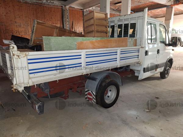 2#8804 Autocarro Iveco con cassone ribaltabile trilaterale in vendita - foto 4