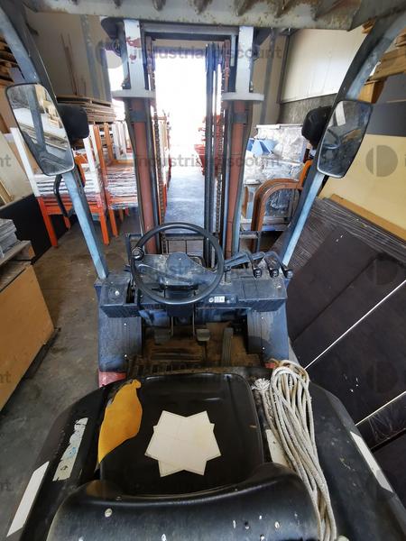 5#8806 Carrello elevatore FD 25T in vendita - foto 4