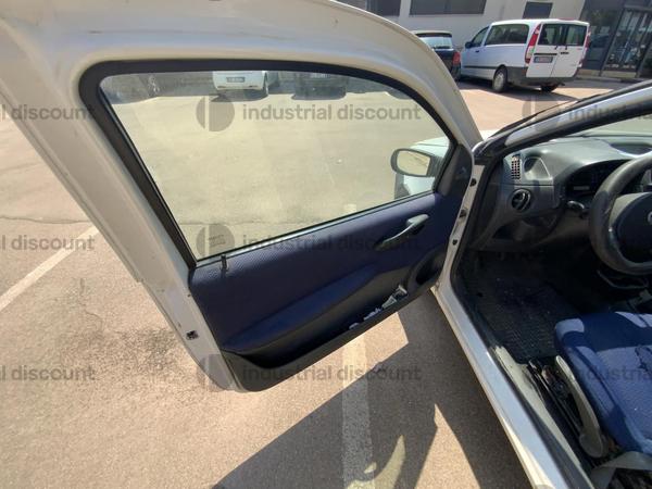2#8816 Autocarro Fiat Punto Van in vendita - foto 10