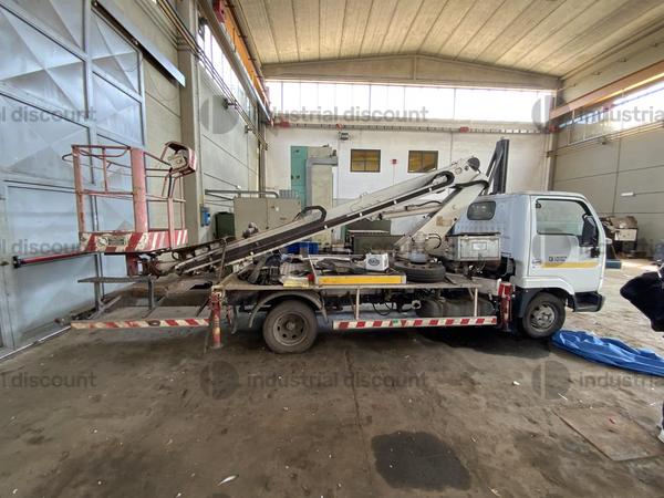 54#8816 Nissan TL-35  comprensivo di Piattaforma Italmec Lift 19 in vendita - foto 2