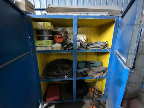 60#8816 Scaffalatura con ricambi ed accessori in vendita - foto 3