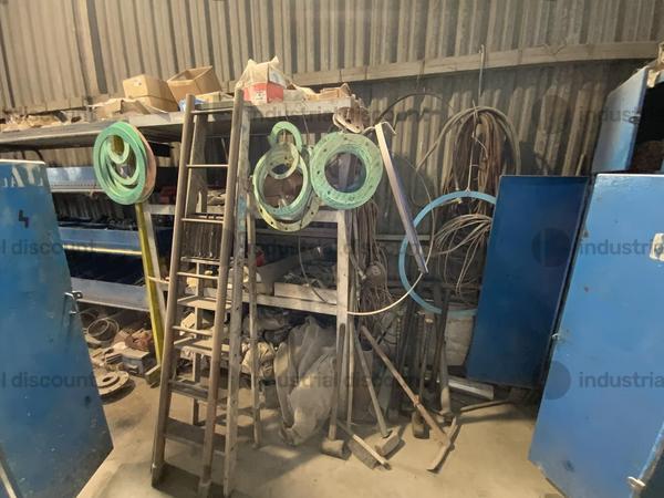 60#8816 Scaffalatura con ricambi ed accessori in vendita - foto 8
