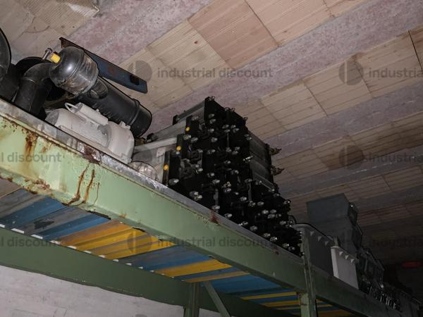 61#8816 Scaffalatura con ricambi ed accessori in vendita - foto 3