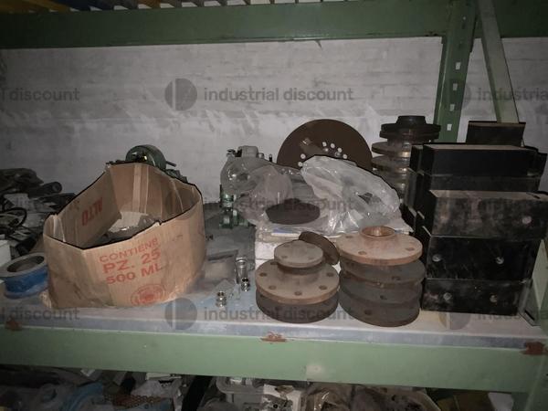 61#8816 Scaffalatura con ricambi ed accessori in vendita - foto 5