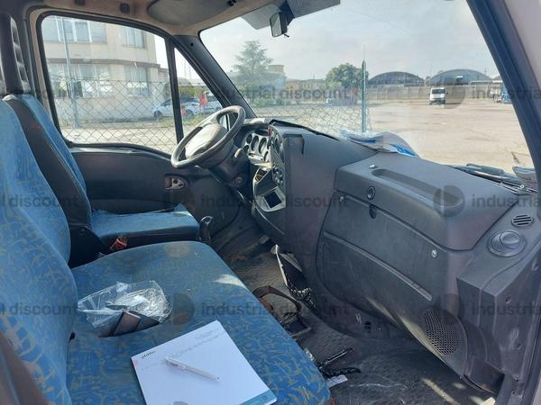 58#8817 Autocarro  Iveco Daily 35C11 in vendita - foto 4