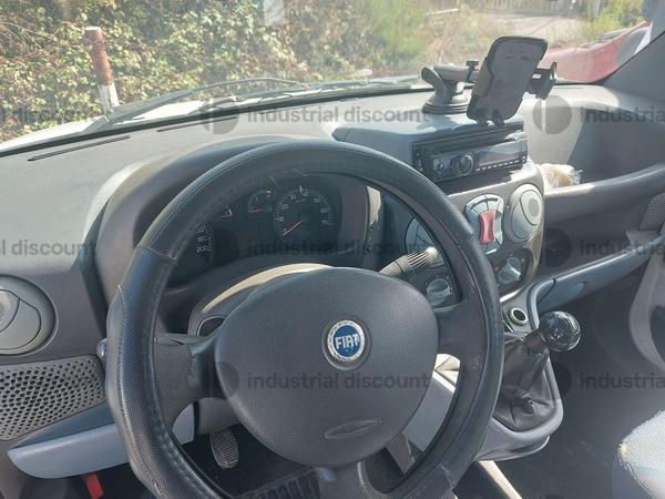 59#8817 Autocarro  Fiat Doblò in vendita - foto 4