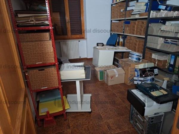 1#8846 Arredi, attrezzature e macchine elettroniche d'ufficio in vendita - foto 4
