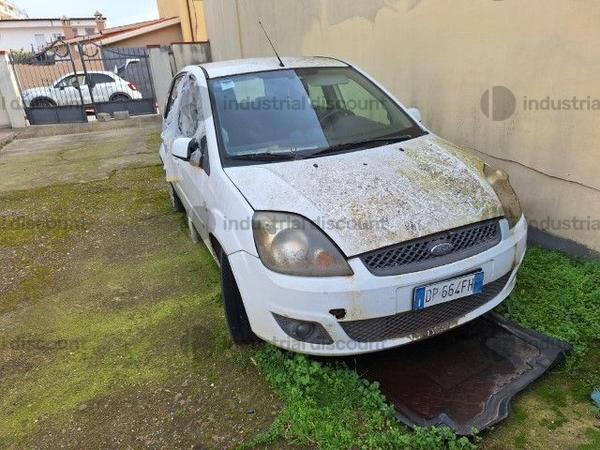 28#8846 Autovettura Ford Fiesta in vendita - foto 1