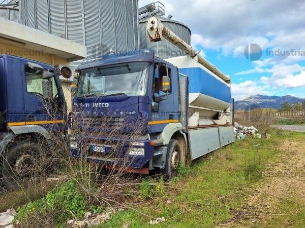 30#8846 Autocarro Iveco Magirus in vendita - foto 6