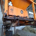 Image 23 - Canopy salt spreader - Lot 13 (Auction 8848)