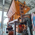 Image 26 - Canopy salt spreader - Lot 13 (Auction 8848)
