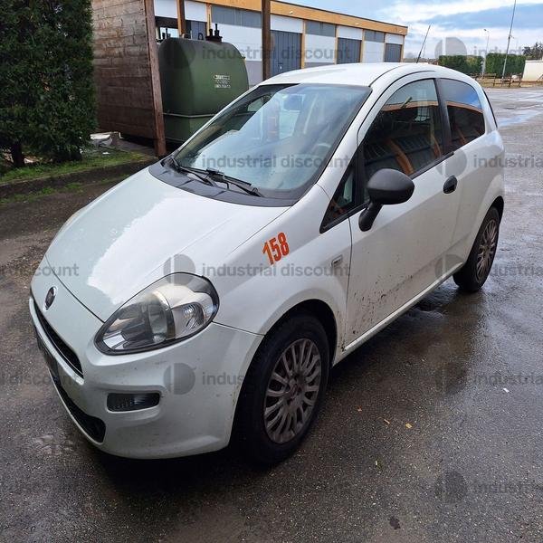 6#8848 Autocarro Fiat Punto Van in vendita - foto 1