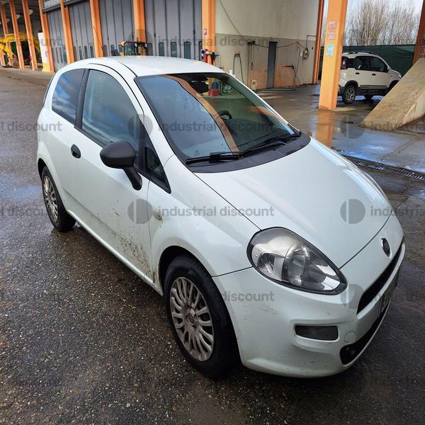 6#8848 Autocarro Fiat Punto Van in vendita - foto 3