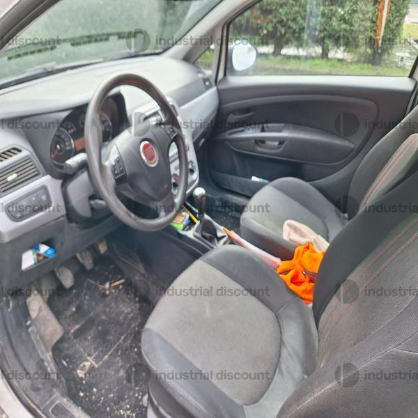 6#8848 Autocarro Fiat Punto Van in vendita - foto 9